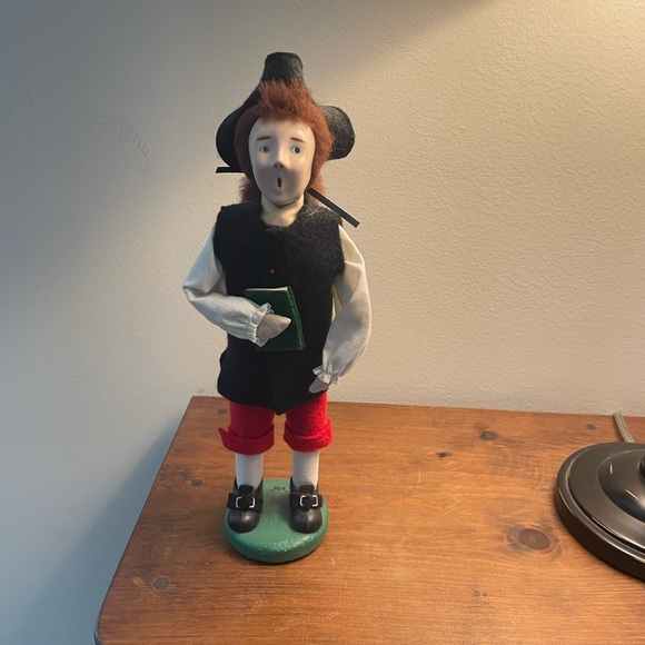 Hello, I am selling majority of my Byer’s Choice collections. - Picture 13 of 14